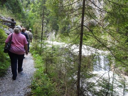Na oglarskih dnevih v Gozdu Martuljku predstavili turistične zanimivosti Občine Razkrižje 6